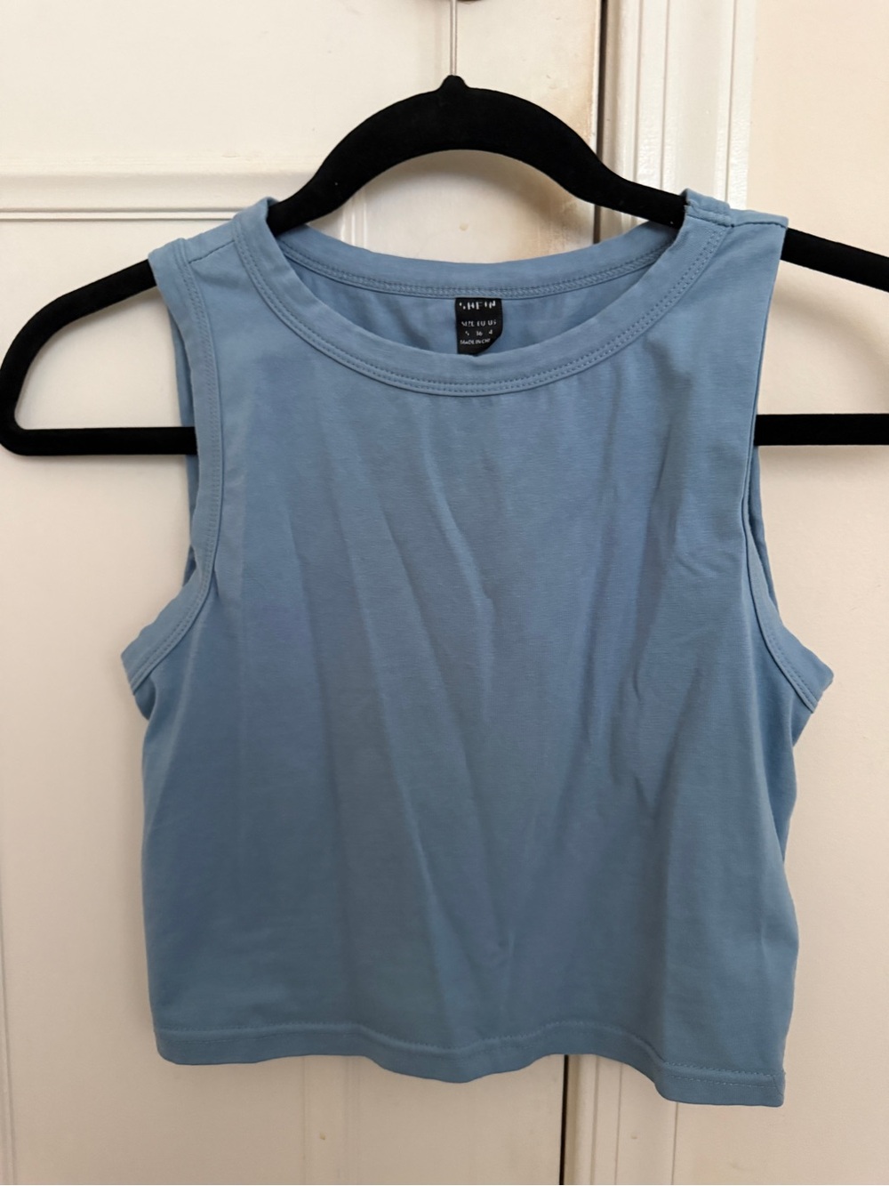 SHEIN Light Blue Cropped Tank Top